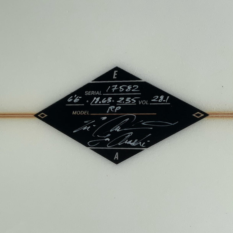 Load image into Gallery viewer, Arakawa RP 6'6 × 19 ⅝ × 2.35 Surfboard • USED 4
