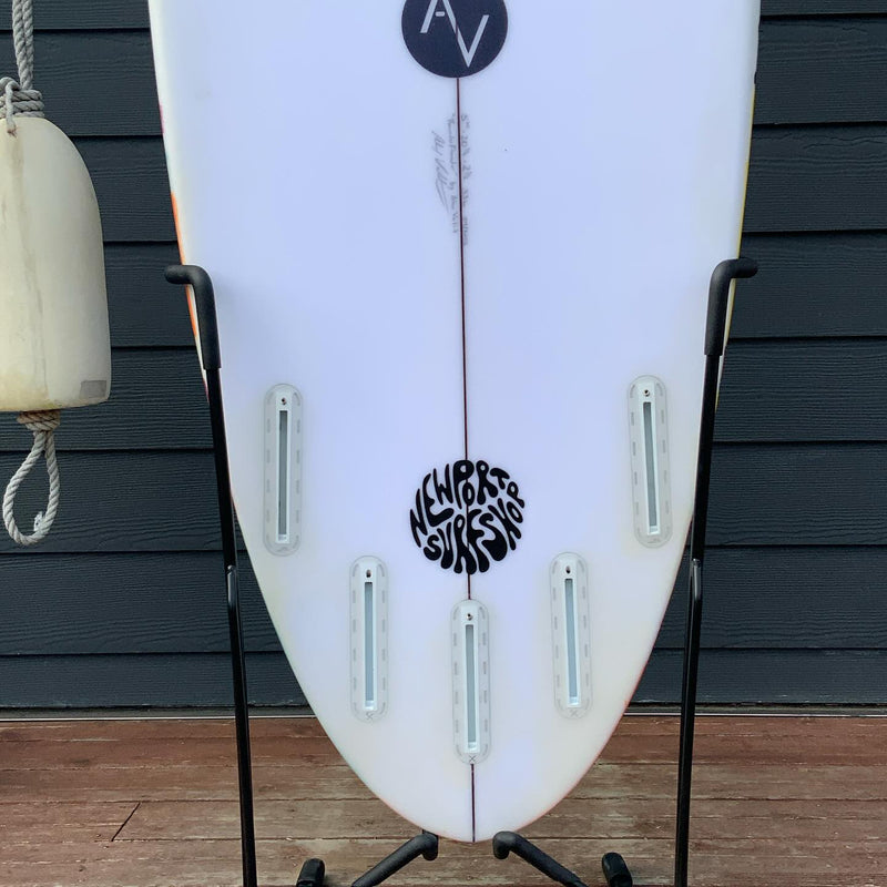 Load image into Gallery viewer, AV Rounder Flounder 5'10 × 20 ½ × 2 ½ Surfboard • USED 3