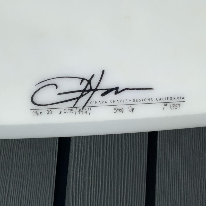 Load image into Gallery viewer, Solid Step-Up 7'6 × 20 × 2 ¾ Surfboard • USED 4