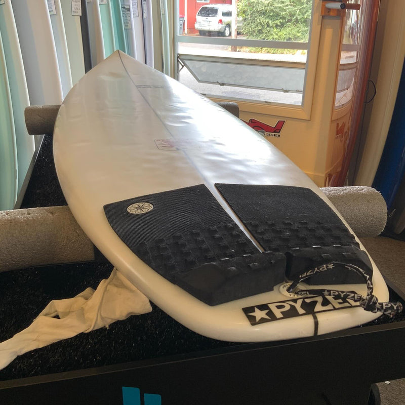Load image into Gallery viewer, Pyzel Red Tiger 6'1 × 19 ⅝ × 2 9/16 Surfboard • USED 5
