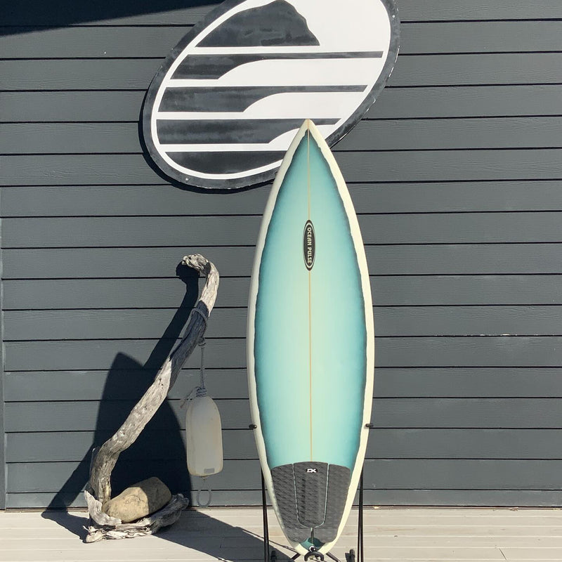 Load image into Gallery viewer, Ocean Pulse Custom 5'8 × 20 × 2 ½ Surfboard • USED 1