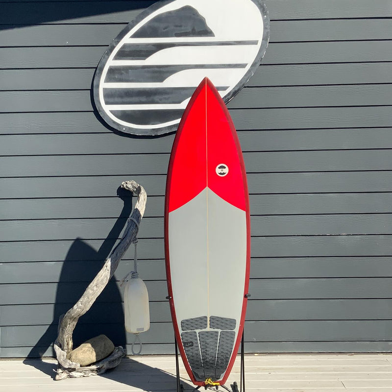 Load image into Gallery viewer, Murdey Custom 5'10 × 20 × 2 ½ Surfboard • USED 1