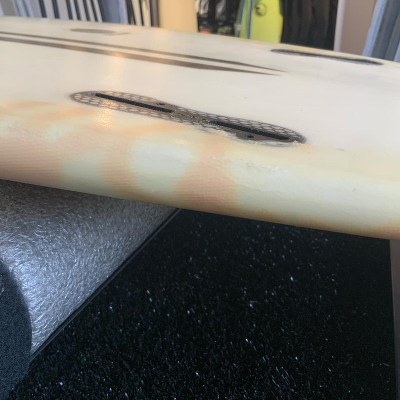 Load image into Gallery viewer, Solid The Bean Bio-Flex 5'11 × 20 ¼ × 2 ½ Surfboard • USED 6