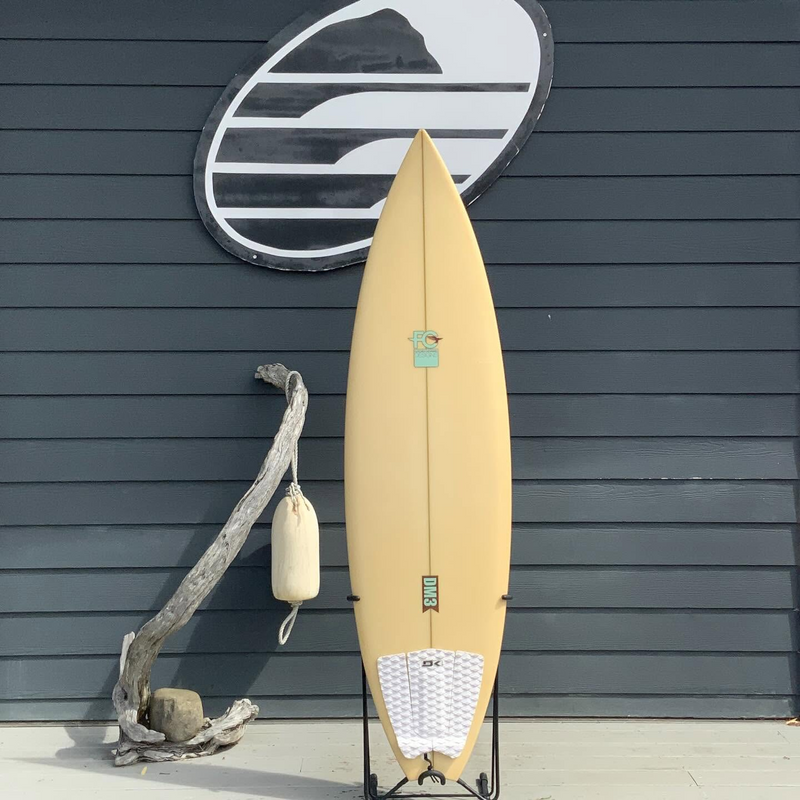 Load image into Gallery viewer, FCD DM3 6'1 × 18 ⅞ × 2 ¼ Surfboard • USED 1