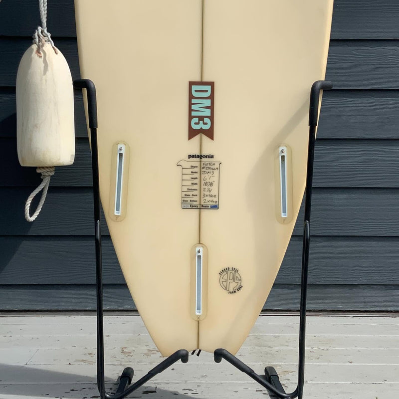 Load image into Gallery viewer, FCD DM3 6'1 × 18 ⅞ × 2 ¼ Surfboard • USED 3