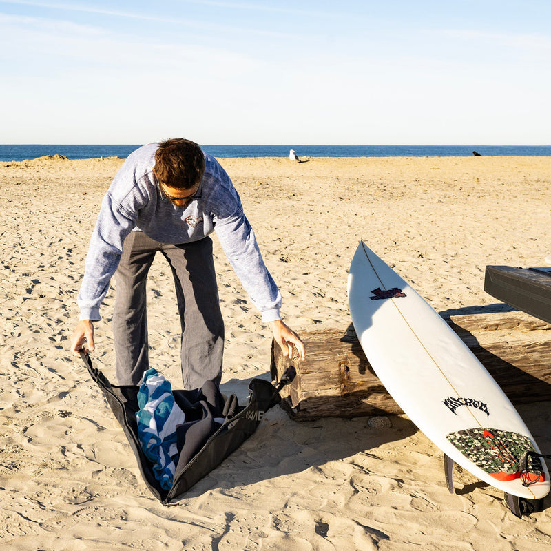 Load image into Gallery viewer, AMFIBION Stowaway 2-in-1 Changing Mat to Duffel Surf Bag 10