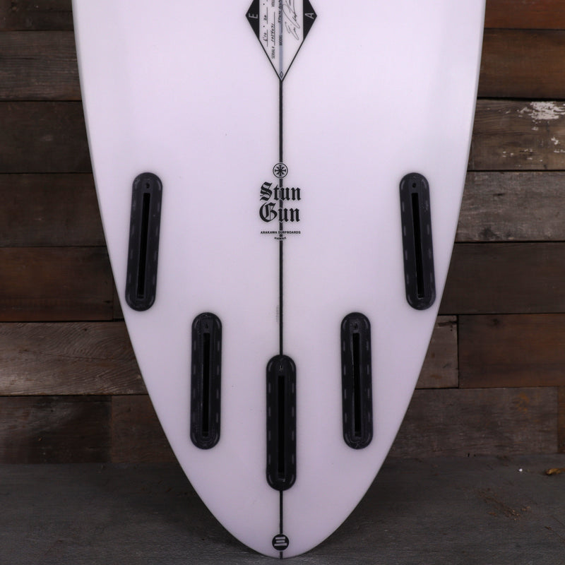 Load image into Gallery viewer, Arakawa Stun Gun 6'10 × 20 × 2 ¾ Surfboard 3