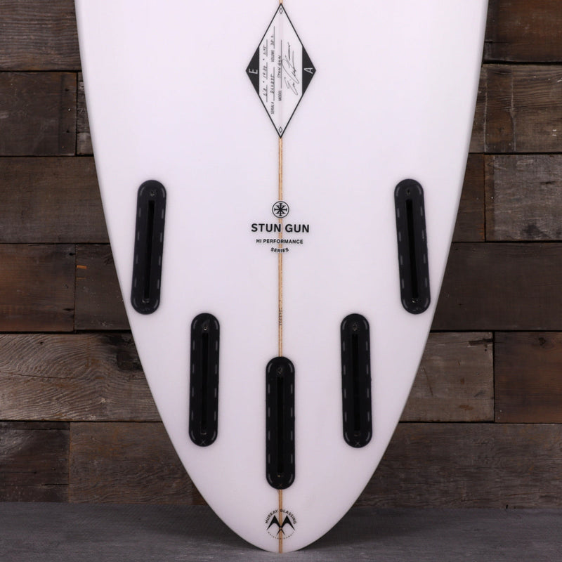 Load image into Gallery viewer, Arakawa Stun Gun 6'8 × 19 ⅞ × 2 ¾ Surfboard 3
