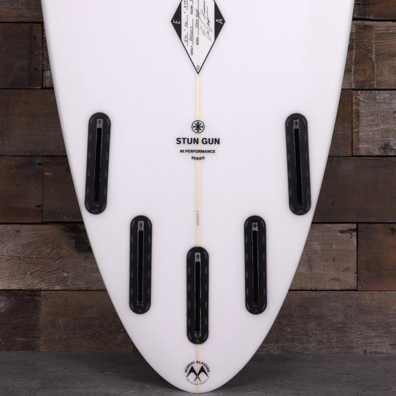 Load image into Gallery viewer, Arakawa Stun Gun 6'10 × 20 × 2 ¾ Surfboard 3