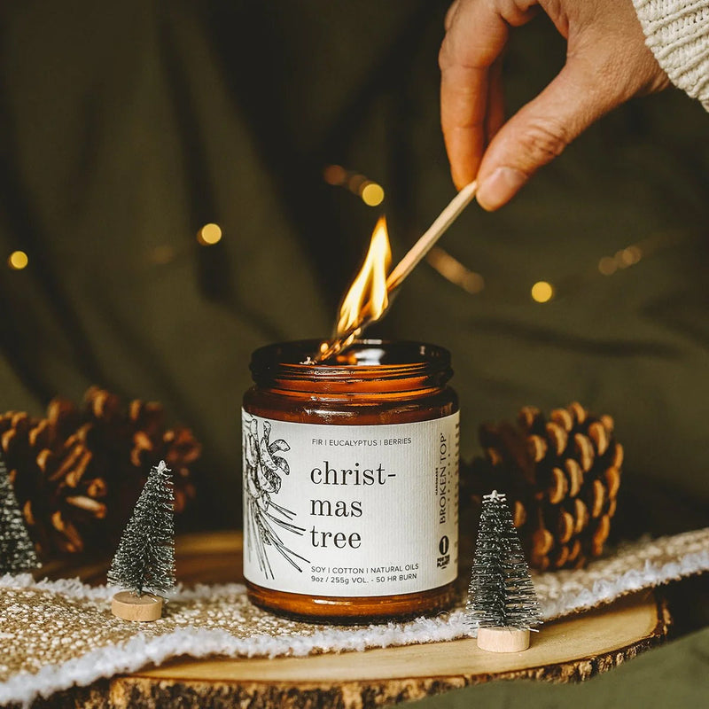 Load image into Gallery viewer, Broken Top Christmas Tree Soy Candle - 4 oz. 3