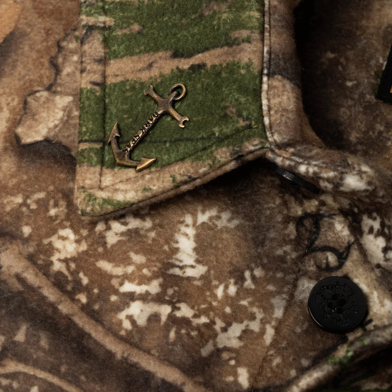 Load image into Gallery viewer, Dark Seas Zulu Realtree Long Sleeve Button-Up Flannel 4