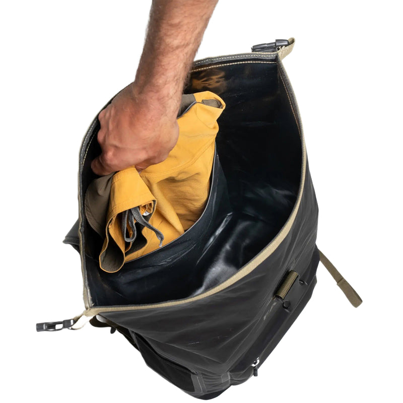 Load image into Gallery viewer, FARO Wetsuit Dry Bag Surf Pack Backpack - 30L 8
