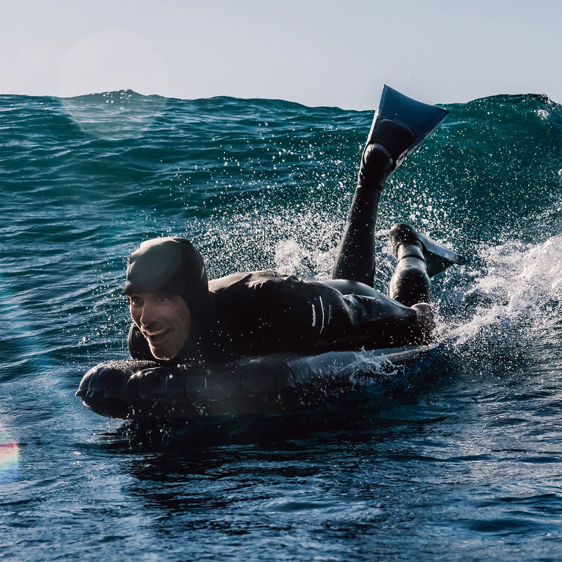 Load image into Gallery viewer, Finisterre Shearwater 5/4 Hooded U-Zip Wetsuit 18