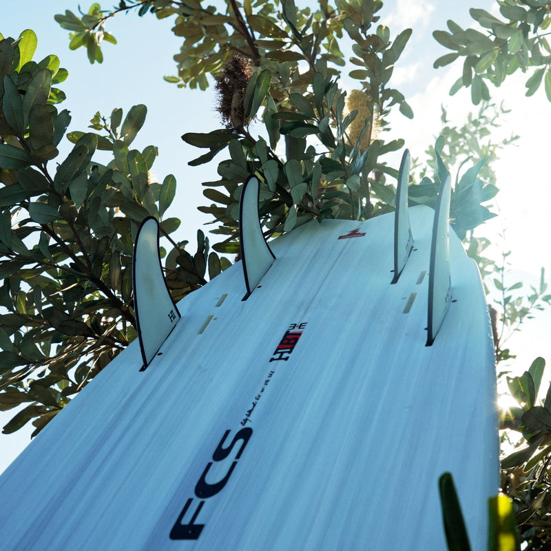 Load image into Gallery viewer, Harley Ingleby Series HIBT 3+3 Thunderbolt Red 7'2 × 21 ½ × 3 Surfboard - White/Blue 7