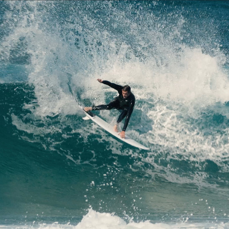 Load image into Gallery viewer, Harley Ingleby Series HIBT 3+3 Thunderbolt Red 7'2 × 21 ½ × 3 Surfboard - White/Blue 15