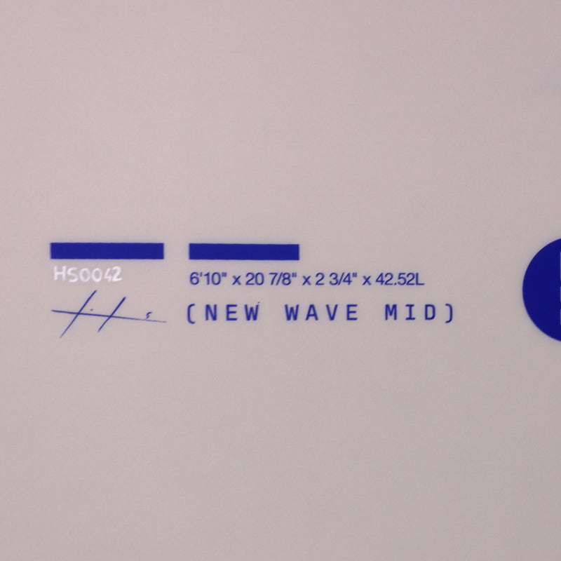 Load image into Gallery viewer, Haydenshapes New Wave Mid FutureFlex 6'10 × 20 ⅞ × 2 ¾ Surfboard - Blue 4
