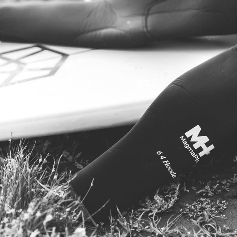 Load image into Gallery viewer, Manera Magma Meteor 6/4 Hooded Chest-Zip Wetsuit • 2023 24