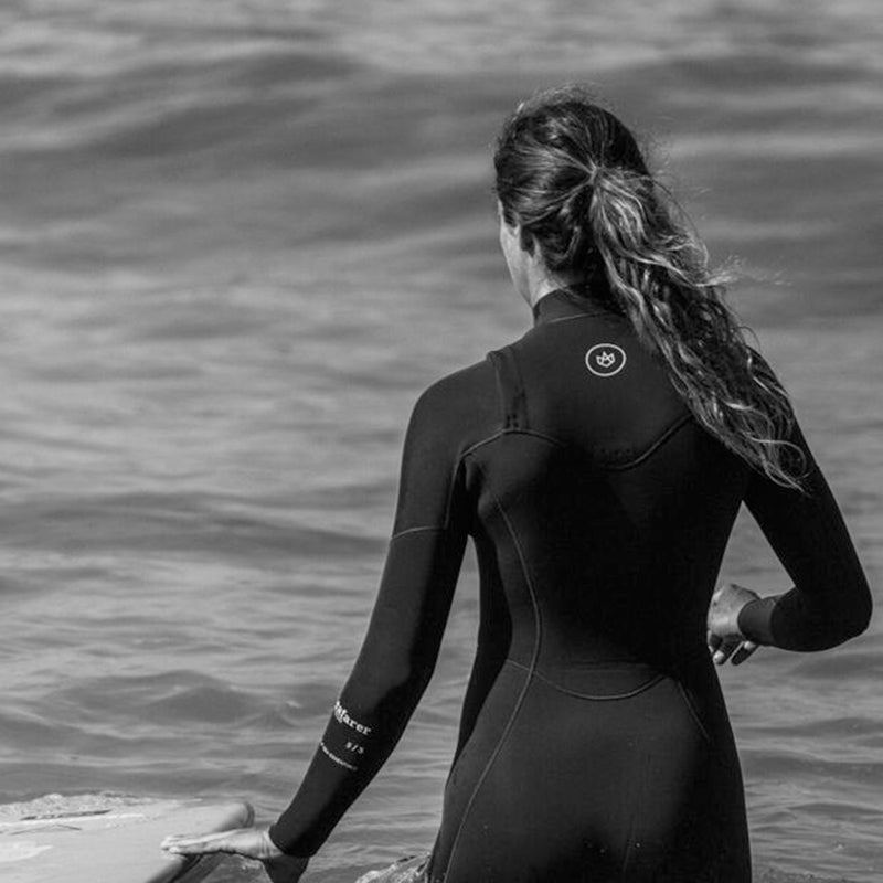 Load image into Gallery viewer, Manera Women's Seafarer 5/3 Chest-Zip Wetsuit 15