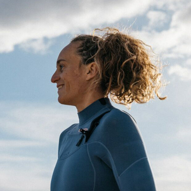 Load image into Gallery viewer, Manera Women's Seafarer+ Steamer 4/3 Chest-Zip Wetsuit 14