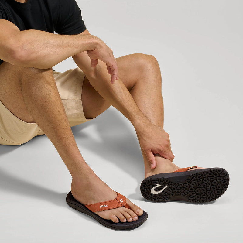 Load image into Gallery viewer, OluKai 'Ohana Sandals 7