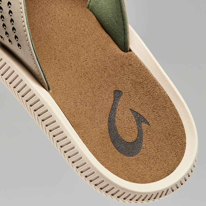Load image into Gallery viewer, OluKai Ulele Sandals 14