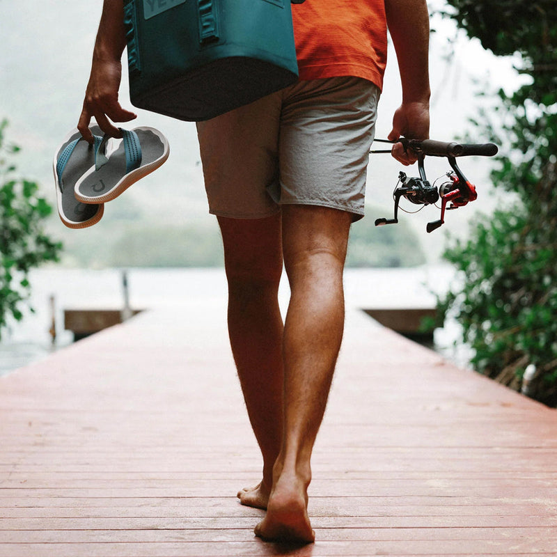 Load image into Gallery viewer, OluKai Ulele Sandals 9