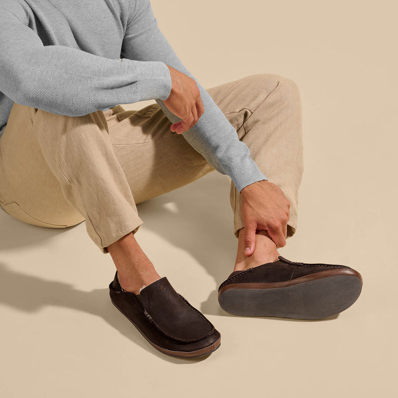 Load image into Gallery viewer, OluKai Moloā Slippers 15