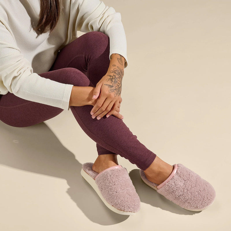 Load image into Gallery viewer, OluKai Women's Pūpū Mua Mule Slippers 18