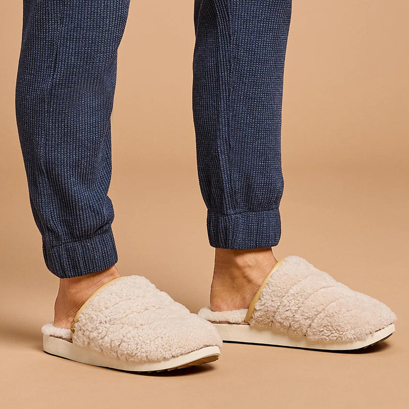 Load image into Gallery viewer, OluKai Women's Pūpū Mua Mule Slippers 5