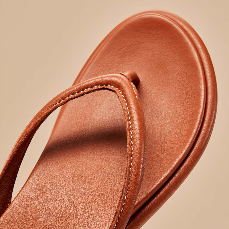Load image into Gallery viewer, OluKai Women's Tiare Leather Beach Sandals 8