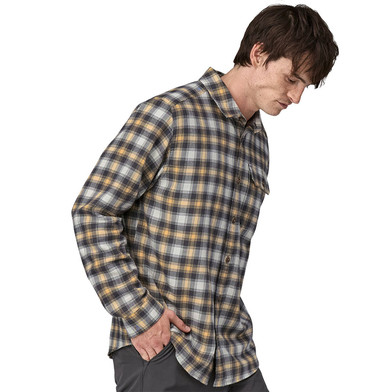 Load image into Gallery viewer, Patagonia Lightweight Fjord Cotton In Conversion Long Sleeve Button-up Flannel Shirt • 2024 3