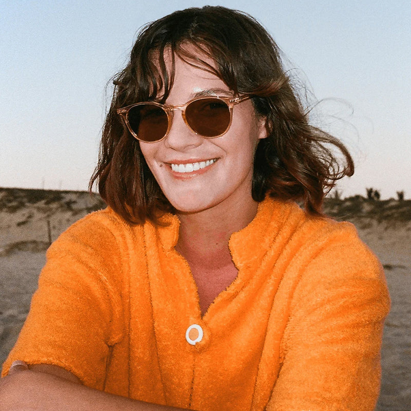 Load image into Gallery viewer, RAEN Basq Sunglasses - Champagne Crystal/Suntan 8