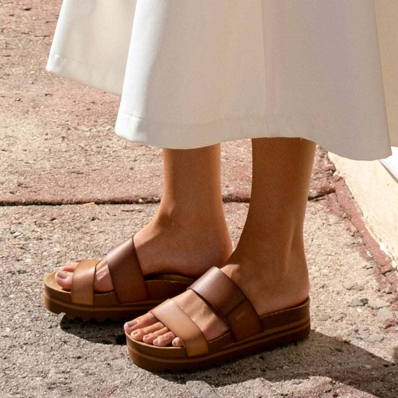 Load image into Gallery viewer, REEF Women's Cushion Vista Hi Sandals • 2025 9