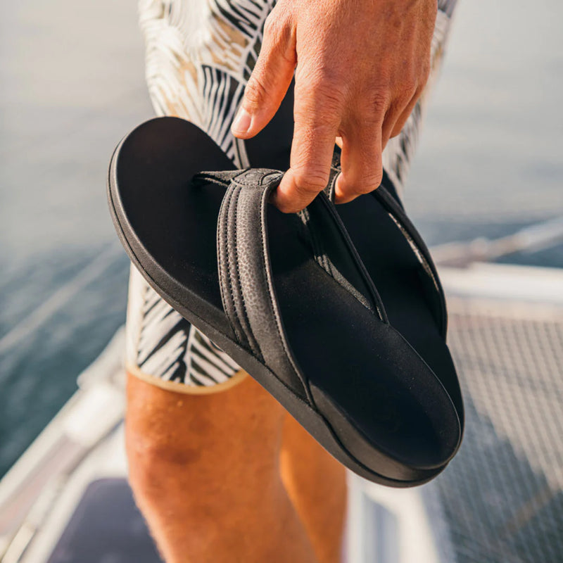 Load image into Gallery viewer, OluKai Maha Sandals 8