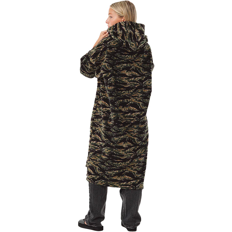 Load image into Gallery viewer, Slowtide Major Chilling Fleece Hooded Changing Poncho 5