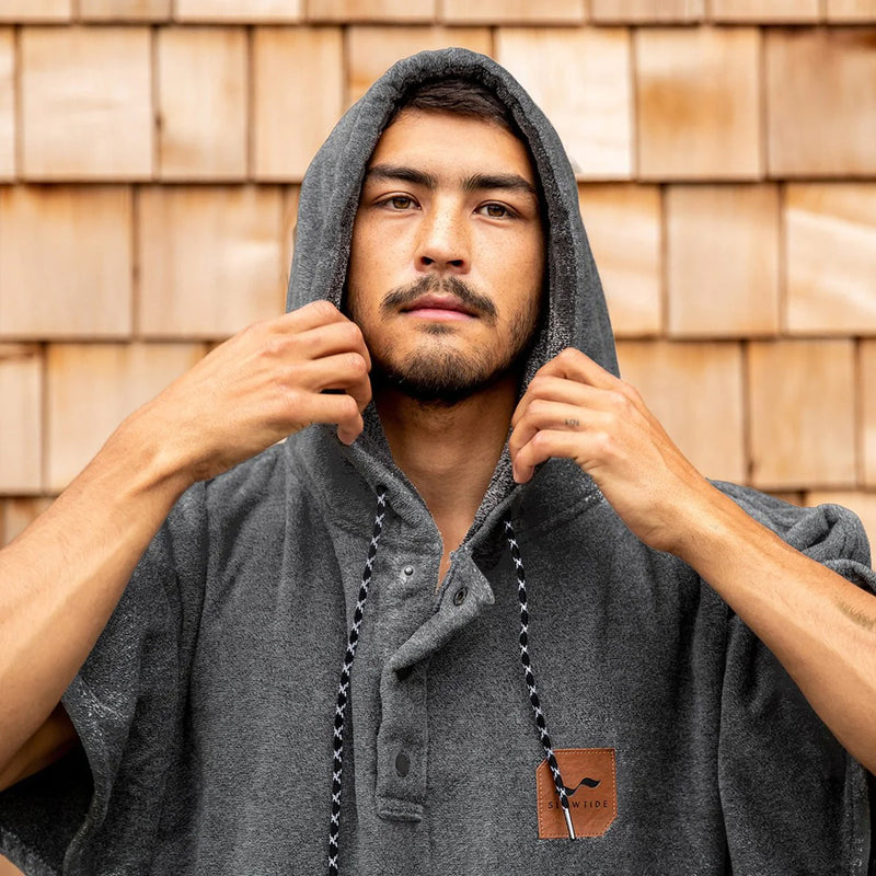 Load image into Gallery viewer, Slowtide The Digs Hooded Changing Poncho