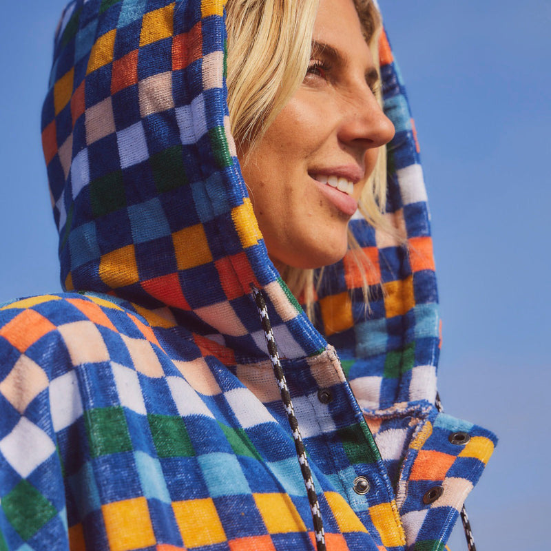 Load image into Gallery viewer, Slowtide Sundown Hooded Changing Poncho 11
