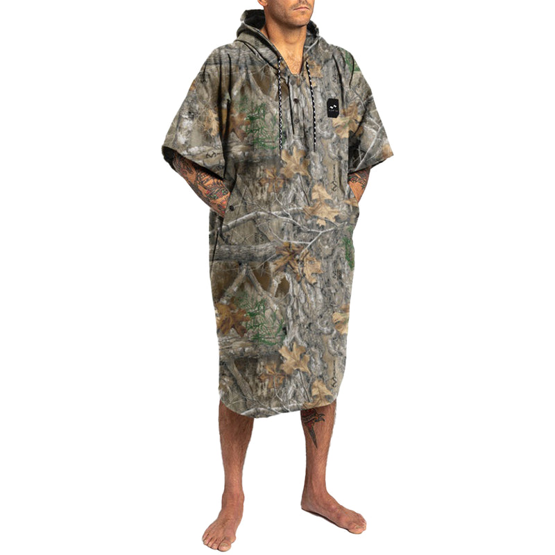 Load image into Gallery viewer, Slowtide Realtree Quick-Dry Hooded Changing Poncho 1