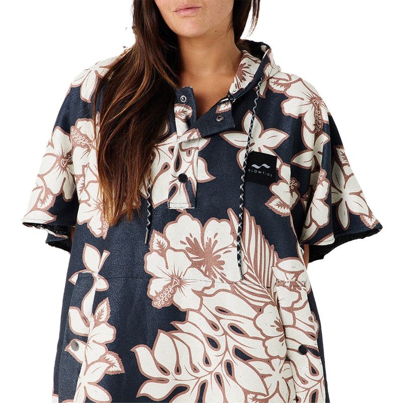 Load image into Gallery viewer, Slowtide Olinda Hooded Changing Poncho 3