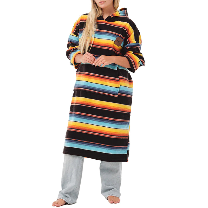Load image into Gallery viewer, Slowtide El Cap Chilling Fleece Hooded Changing Poncho 1