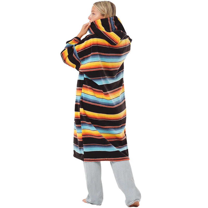 Load image into Gallery viewer, Slowtide El Cap Chilling Fleece Hooded Changing Poncho 2