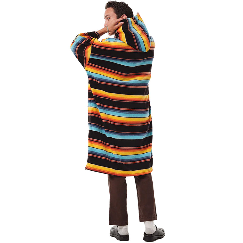 Load image into Gallery viewer, Slowtide El Cap Chilling Fleece Hooded Changing Poncho 6