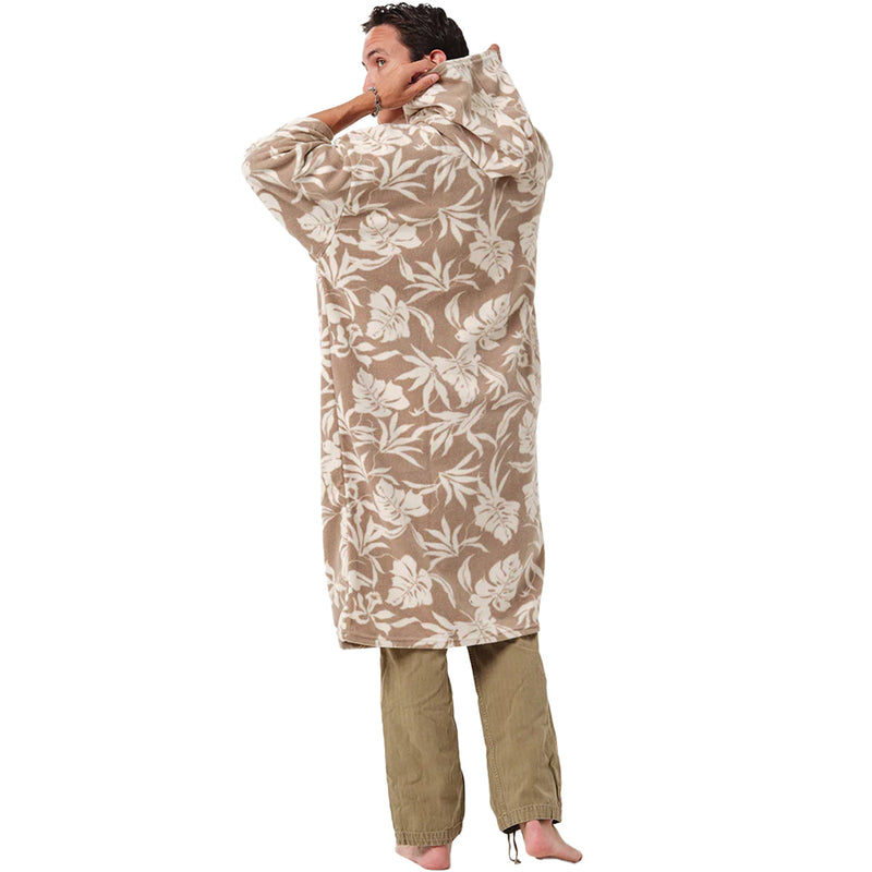 Load image into Gallery viewer, Slowtide Hauke Chilling Fleece Hooded Changing Poncho 7
