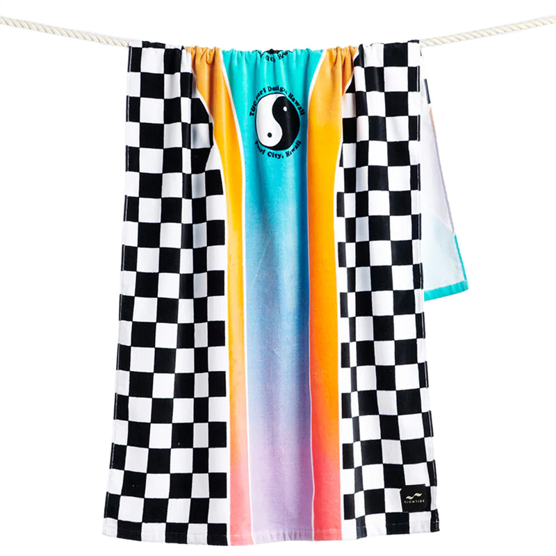 Load image into Gallery viewer, Slowtide Town & Country Beach Towel 2