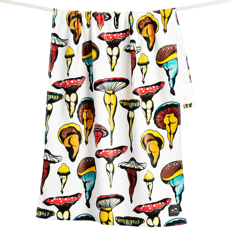 Load image into Gallery viewer, Slowtide Cecilia Beach Towel 2
