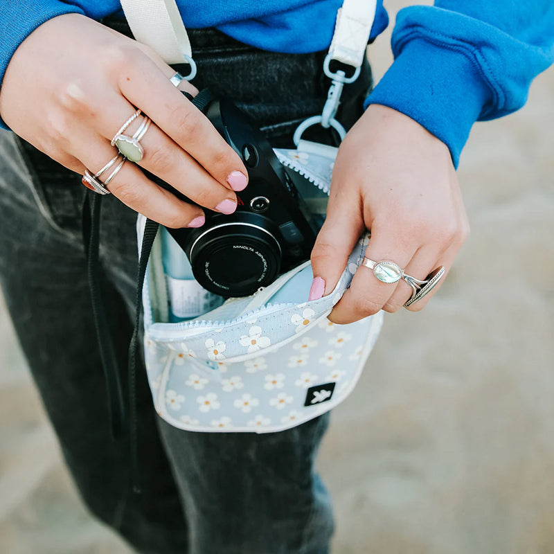 Load image into Gallery viewer, Thread Wallets Crossbody Bag 16