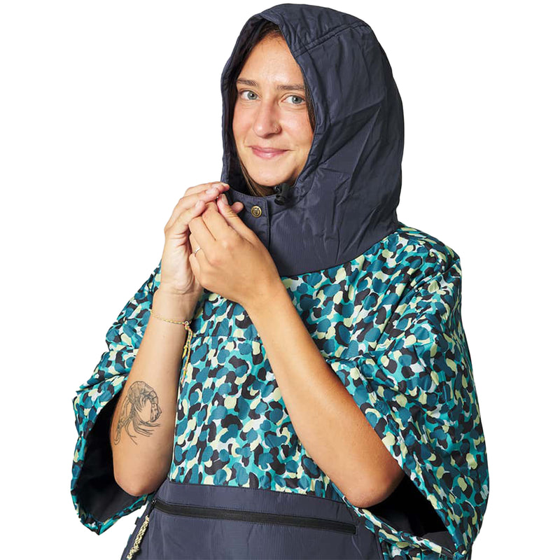 Load image into Gallery viewer, Voited Outdoor 2nd Edition Hooded Changing Poncho 11