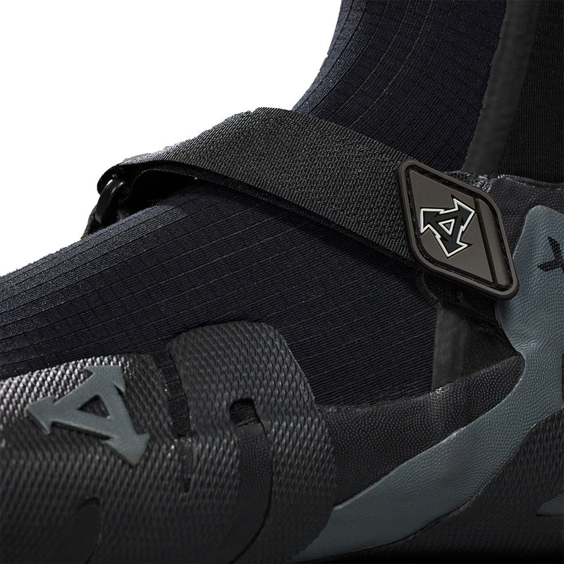 Load image into Gallery viewer, Xcel Drylock 5mm Split-Toe Boots • 2024 2