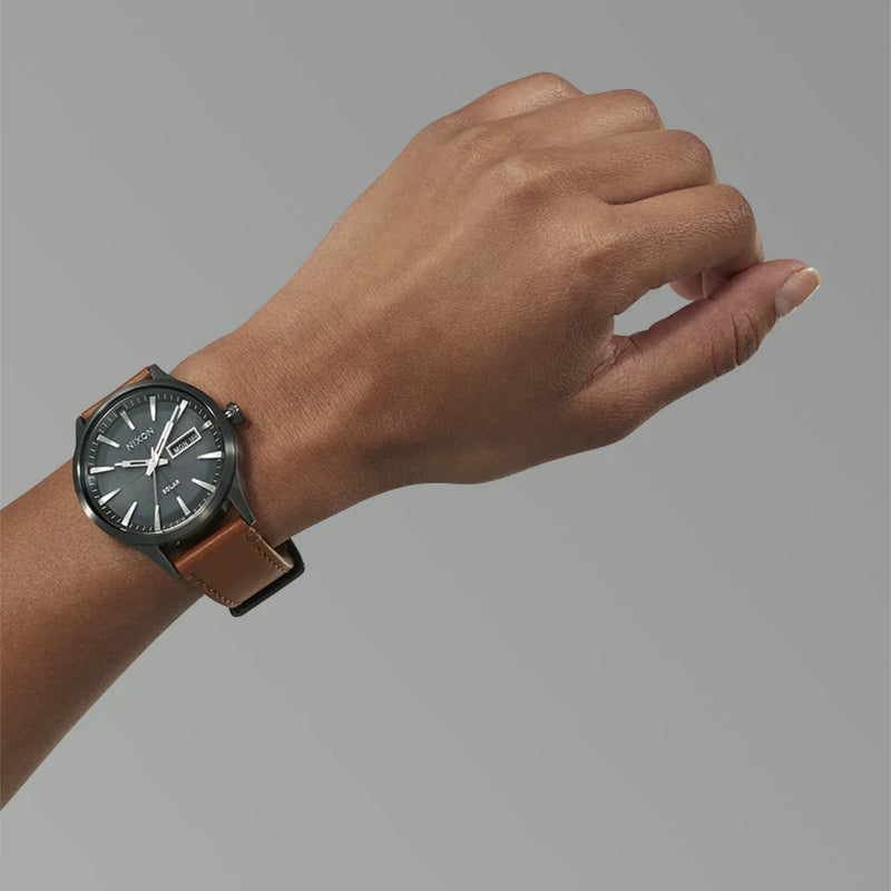 Load image into Gallery viewer, Nixon Sentry Solar Leather Watch 8