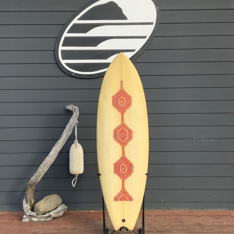 Load image into Gallery viewer, Neverlander Custom 5'6 × 19 ½ × 2 ½ Surfboard • USED 1
